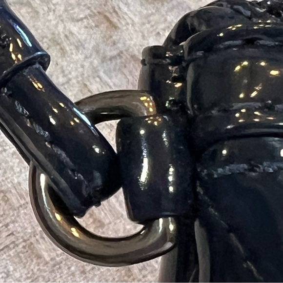 Coach Poppy navy blue quilted lustrous patent leather wristlet NWOT no hang tag - Picture 11 of 13